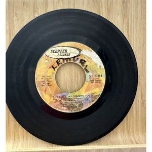 Dionne Warwick This Girl's In Love With You / Dream Sweet Dreamer 45 RPM 7"